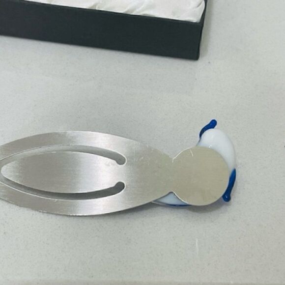 Art glass blue clear dolphin Bookmark New in Box 3.5" tall by 1.5" wide dolphin - Picture 3 of 6